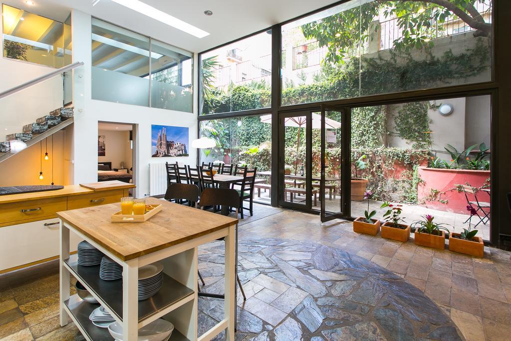 4 Rooms Barcelona Exterior photo