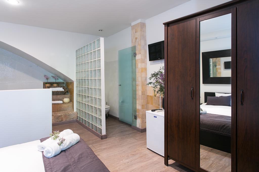 4 Rooms Barcelona Exterior photo